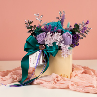Aranžman od voska L – 01 - 1 - Raskošan aranžman od voska L s mirisom Velvet Cream Peony. Ružičasti voskani cvjetovi u kombina Aranžman od voska L – 01 - 1 - Raskošan aranžman od voska L s mirisom Velvet Cream Peony. Ružičasti voskani cvjetovi u kombina