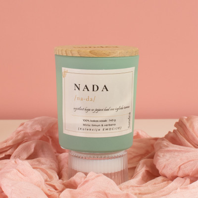 Nada svijeća Lemon Squeeze Sandéa - 1 - Nada svijeća – Lemon Squeeze unosi svježinu i optimizam kroz citrusno-zeleni miris limu Nada svijeća Lemon Squeeze Sandéa - 1 - Nada svijeća – Lemon Squeeze unosi svježinu i optimizam kroz citrusno-zeleni miris limu