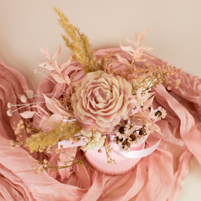 Velvet Cream Peony – Buket od voska s božurom Sandéa - 3 - Velvet Cream Peony buket od voska kombinira raskošni božur od biljno Velvet Cream Peony – Buket od voska s božurom Sandéa - 3 - Velvet Cream Peony buket od voska kombinira raskošni božur od biljno